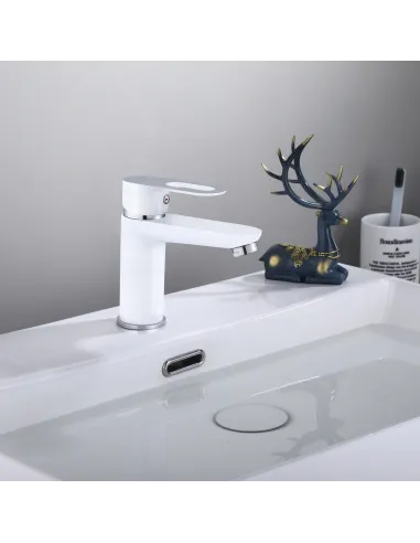 Смеситель для умывальника Lidz Latwa 001 LDLAT001WHI45423 White