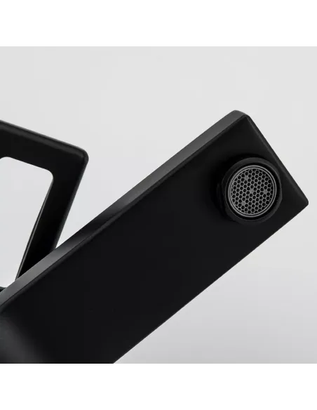 Смеситель для умывальника Gappo G1017-6, черный, однорычажный