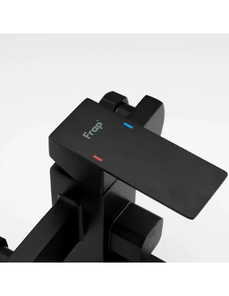 Змішувач для ванни Frap F32802-6 із душовим набором, чорний.