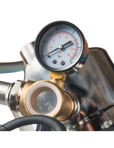 Насосная станция Leo 775314/50 1,2 кВт, напор 48 м, корпус нерж, бак 50 литров